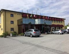 Khách sạn Hotel Ristorante da Toni (Codevigo, Ý)