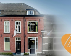 Bed & Breakfast Hof, a luxury B&B in the center of Eindhoven (Eindhoven, Hà Lan)