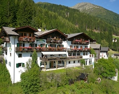 Hotel Jägerhof (St. Leonhard in Passeier, Italy)
