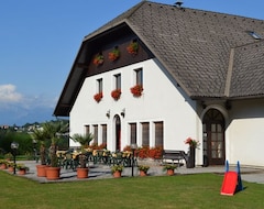 Otel Mini (Škofja Loka, Slovenya)