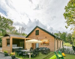 Cijela kuća/apartman Idyllic Chalet In Biron With 2 Jacuzzis And Sauna (Erezée, Belgija)