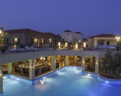 The Varos Residences Hotel (Varos, Greece)