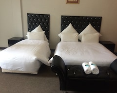 Khách sạn Hotel One World (Kempton Park, Nam Phi)