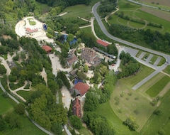 Khách sạn Erlebnisgastronomie Lochmuhle (Eigeltingen, Đức)