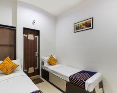 Hotelli Spot On 71472 Hotel Atithi (Rajkot, Intia)
