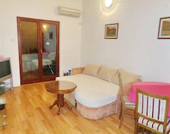 Khách sạn Apartments Una (Bečići, Montenegro)