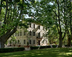 Hotel Le Chateau des Alpilles (Saint-Remy-de-Provence, France)
