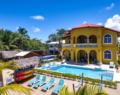 Cijela kuća/apartman Blue Parrot Beach House (Hopkins, Belize)