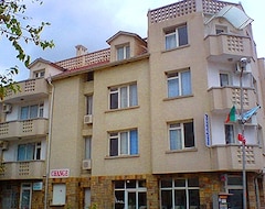 Khách sạn Irina (Tsarevo, Bun-ga-ri)