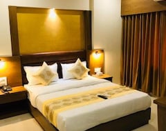 Khách sạn Hotel Crystal Luxury Inn (Mumbai, Ấn Độ)