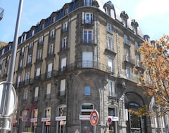 Otel Le Sarciron (Mont-Dore, Fransa)