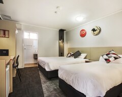 Nightcap at Jamison Hotel (Sydney, Australia)