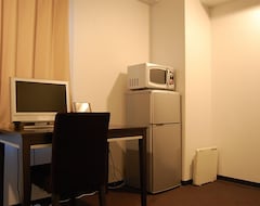 Hotel Livemax Budget Umeda (Osaka, Japonya)