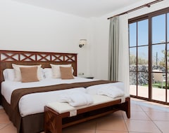 Hotel Suite Villa Maria (La Caleta, Spain)