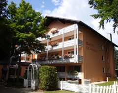 Khách sạn PTI Hotel Eichwald (Bad Woerishofen, Đức)