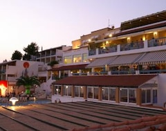 Hotel Regina Mare (Perdika, Greece)