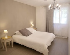 Hotel Le Janua - Accort (Annecy, France)