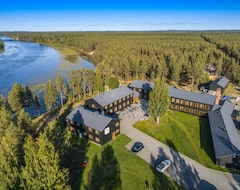 Hotelli Arctic River Lodge (Lovikka, Ruotsi)