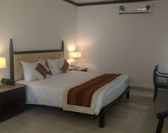 Hotel Manu Maharani Resort (Ramnagar, Indija)