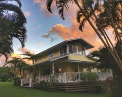 Hele huset/lejligheden Romantic Hana Hideaway, Big Ocean Views, Old Hawaii Charm (Hana, USA)