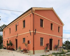 Khách sạn Quindici Alberi (Serra de' Conti, Ý)