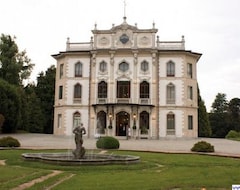 Hotel Villa Borghi (Varano Borghi, Italia)