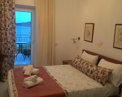 Otel Villa Elli (Ammouliani, Yunanistan)