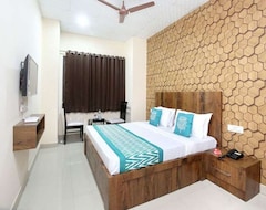 Hotelli OYO 11934 Hotel De Agya Paradise (Ludhiana, Intia)
