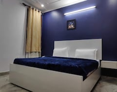 Hotel OYO 10113 Pacific Stay (Noida, India)