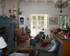 Casa/apartamento entero Casa tradicional de piedra con buen gusto, renovado para 7 huéspedes (Saint-Suliac, Francia)