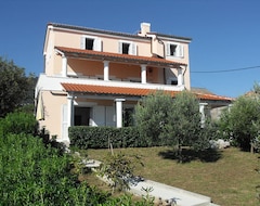 Căn hộ có phục vụ Apartments Del Sole (Nerezine, Croatia)