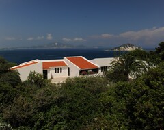 Hotel Villa Meltemi sea view studios (Limni Keriou, Greece)
