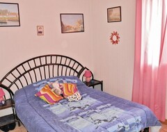 Hotelli 3 Bedroom Accommodation In La Crau (La Crau, Ranska)