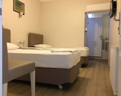 Hotel Burhaniye Merkez Otel (Burhaniye, Turkey)