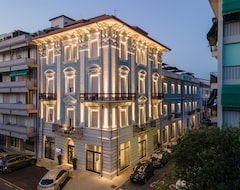 Hotelli Vì Suites (Viareggio, Italia)