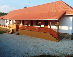 Nhà trọ Eden Vendeghaz (Aggtelek, Hungary)