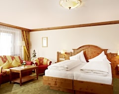 Khách sạn Hotel Maximilian (Serfaus, Áo)