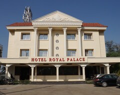 Hotel Royal Palace (Karad, India)