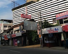 Khách sạn White Lines (Kozhikode, Ấn Độ)