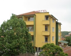 Khách sạn Triumph (Nova Zagora, Bun-ga-ri)