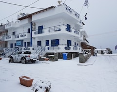 Căn hộ có phục vụ The Blue Beach Apartments (Nea Peramos, Hy Lạp)