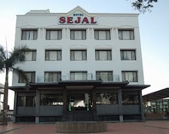 Khách sạn Sejal Inn (Saputara, Ấn Độ)