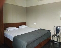 Khách sạn Rainbow Comforts (Chikkamagaluru, Ấn Độ)