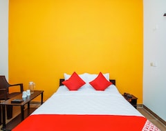 Khách sạn Oyo 37217 Hotel Cresant Park (Coimbatore, Ấn Độ)