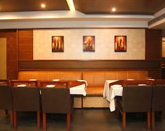 Khách sạn Surabhi Luxury Rooms (Hyderabad, Ấn Độ)
