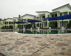 Koko talo/asunto Sutanraja Villa Amurang (Manado, Indonesia)