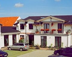 Khách sạn Pastow Penion (Broderstorf, Đức)