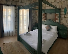 Hotel Mastika Köyiçi Otel (Alaçatı, Turkey)