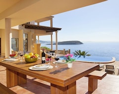 Tüm Ev/Apart Daire Spectacular Sea Front Villa, Heated Jacuzzi, Beach 5 Mins, 7 Bedrooms And Study (Magaluf, İspanya)