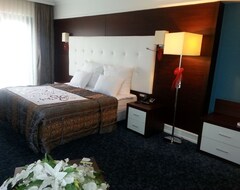 Khách sạn Hotel Paradise Island (Kocaeli, Thổ Nhĩ Kỳ)